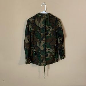 Camo size S never worn with tags jacket
